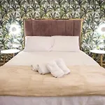2Br Gozo Escape With Private Tub & Backyard By 360 Estates