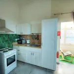 Stylish & Cosy Apartment Near Seafront Lgal1-1