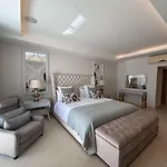 Penthouse Swieqi ! Events Allowed