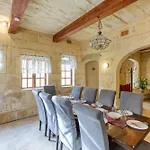 A Lovely 4Br Townhouse In Central Gozo With Pool By 360 Estates