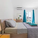 Brand New Apartment 3 Bdr 2 Bth B10