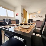 Palm 45 - Near The Promenade - Private Balcony