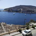 Seafront Apartment Over Marsalforn Bay
