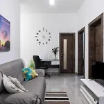 Central Apartment Close To Uni, Sliema & Mater Dei