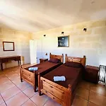 4 Bedroom Holiday Farmhouse With Private Pool In Xaghra Gozo