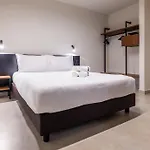 Onyx Hotel