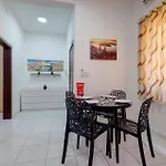 Sir William Reid Holiday Apartments