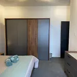 Sea Breeze Retreat - 4 Bedroom Comfort