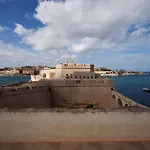 Mariette - Large Terrace - Grand Harbour View