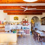 Narcisa Farmhouse B&B