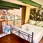Farmhouse Retro With Pool