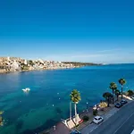 Blue Harbour 1 - Seafront Holiday 2-Bedroom Apartment With Terrace St Paul'S Bay