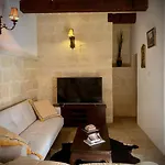 Ka18 - Designer Town House - Uniquely Maltese!