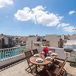 Seaspray 3 Bedroom Penthouse, With Large Terrace And Bbq