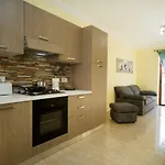 Sliema Duplex 1 Bedroom Apartment With 2 Bathrooms- Sleep 4