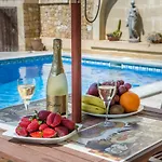 Tal Mirakli Gozo Holiday Homes