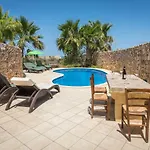 The Palms - Holiday Farmhouse With Private Pool In Island Of Gozo