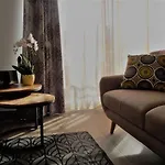 Chic Elegant Apartment With Side Views