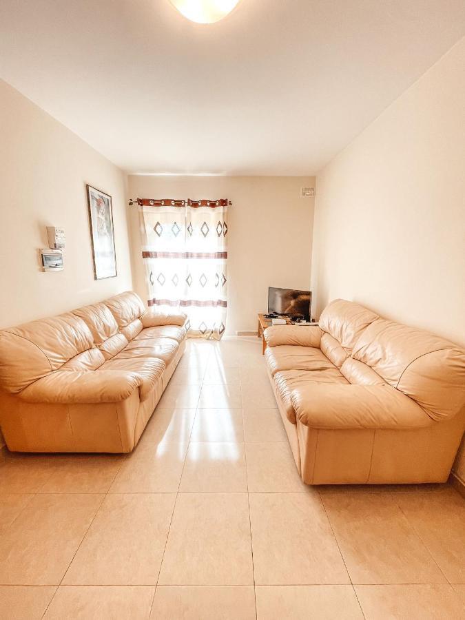 Stresa Court San Julián