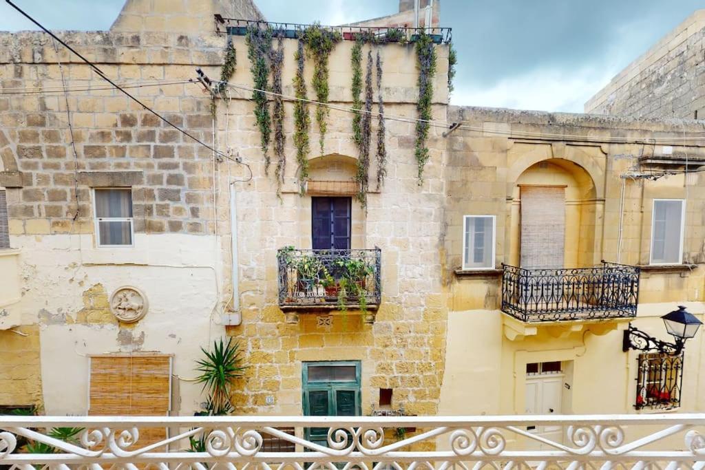 Narrow Street Holiday home