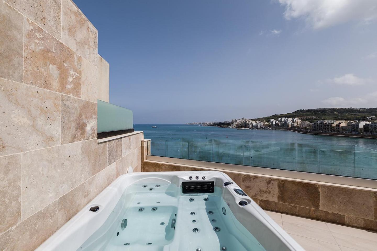 Duplexpenthouse Seafront With Hot Tub By Homely * St Paul's Bay