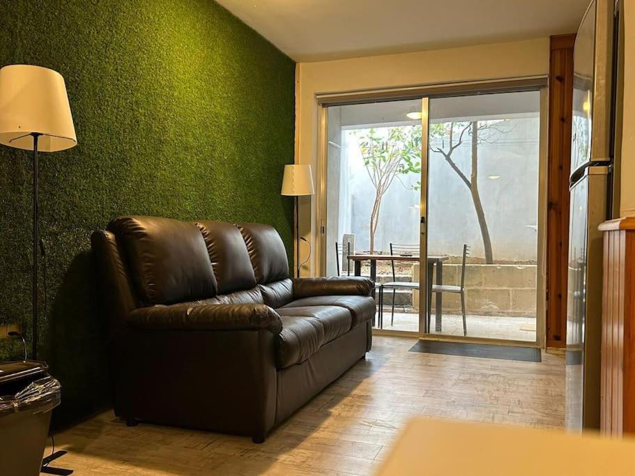 アパート Swieqi 1 Bedroom Maisonette Is-Swieqi