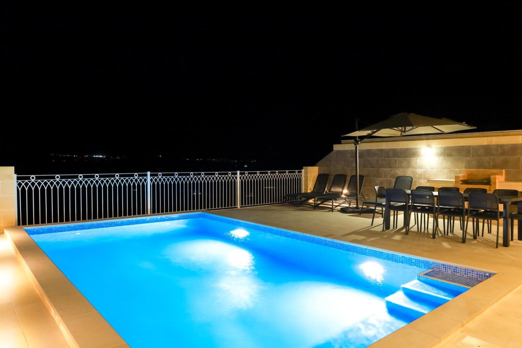 Feriehus Magnifica With Jacuzzi Hot Tub And Pool *