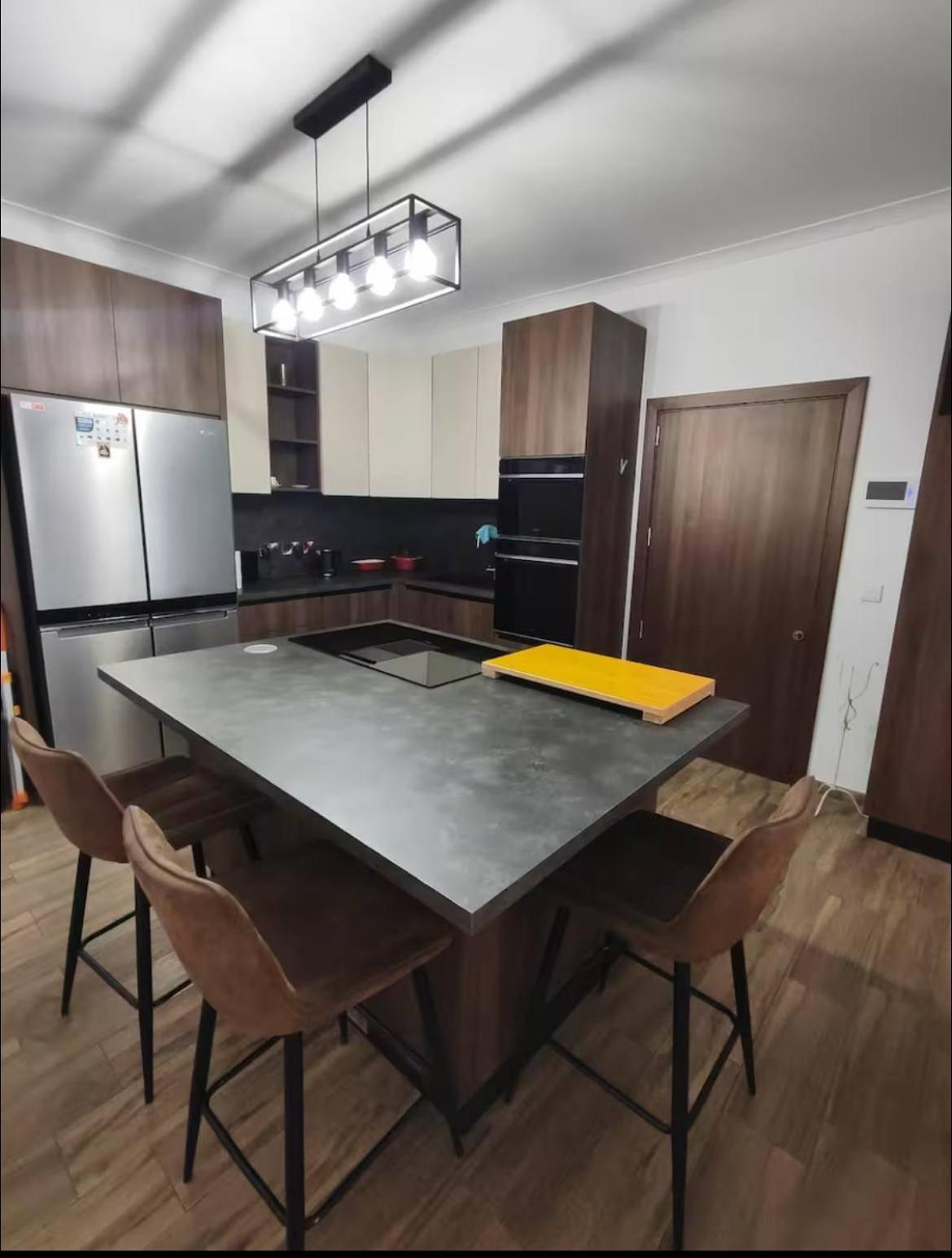 Modern And Spacious 3-Bed Apartment, Steps From The Beach Apartment St. Paul's Bay