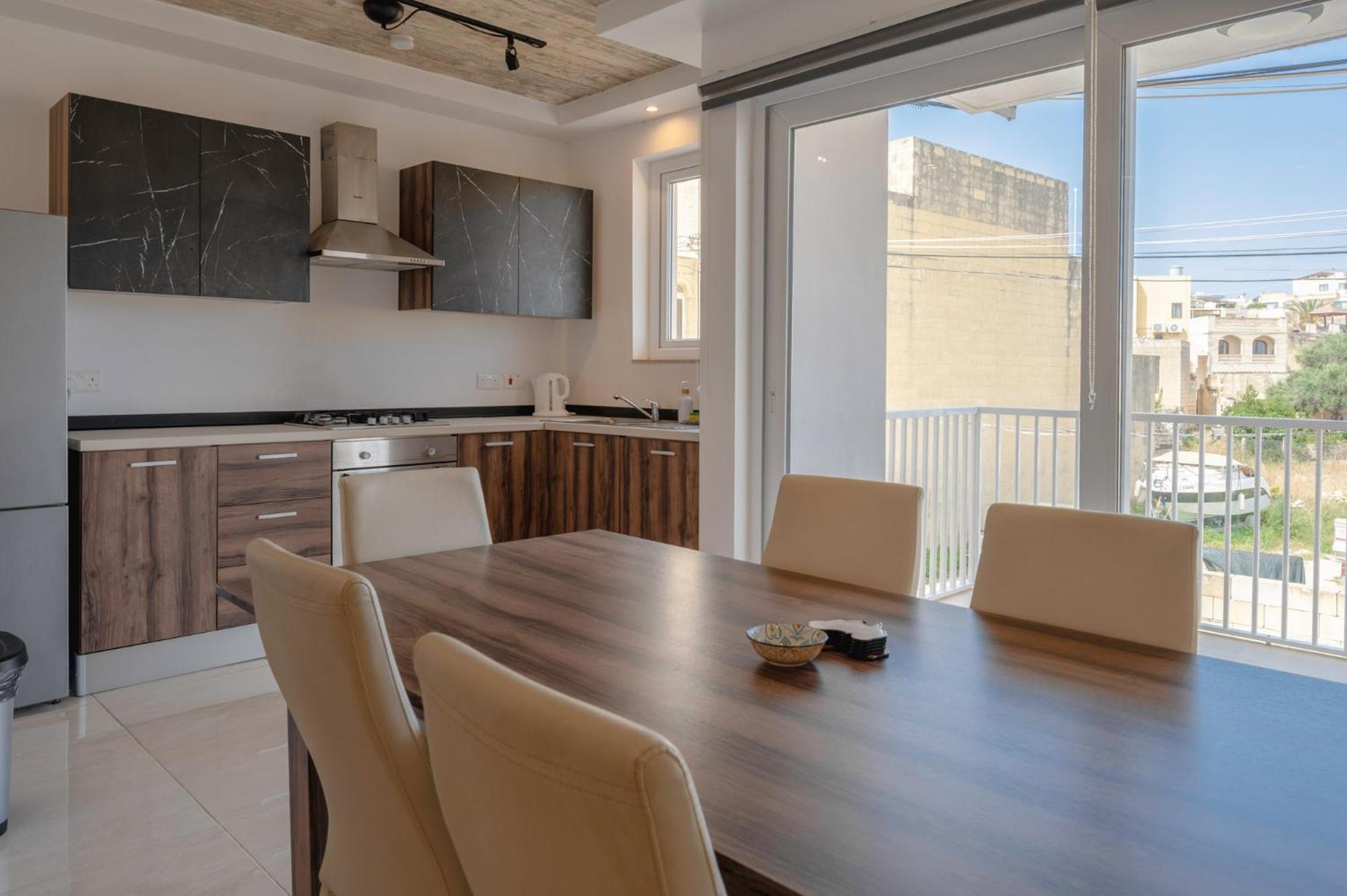 Bright 3br Getaway Spacious Airy & Family-friendly Sannat