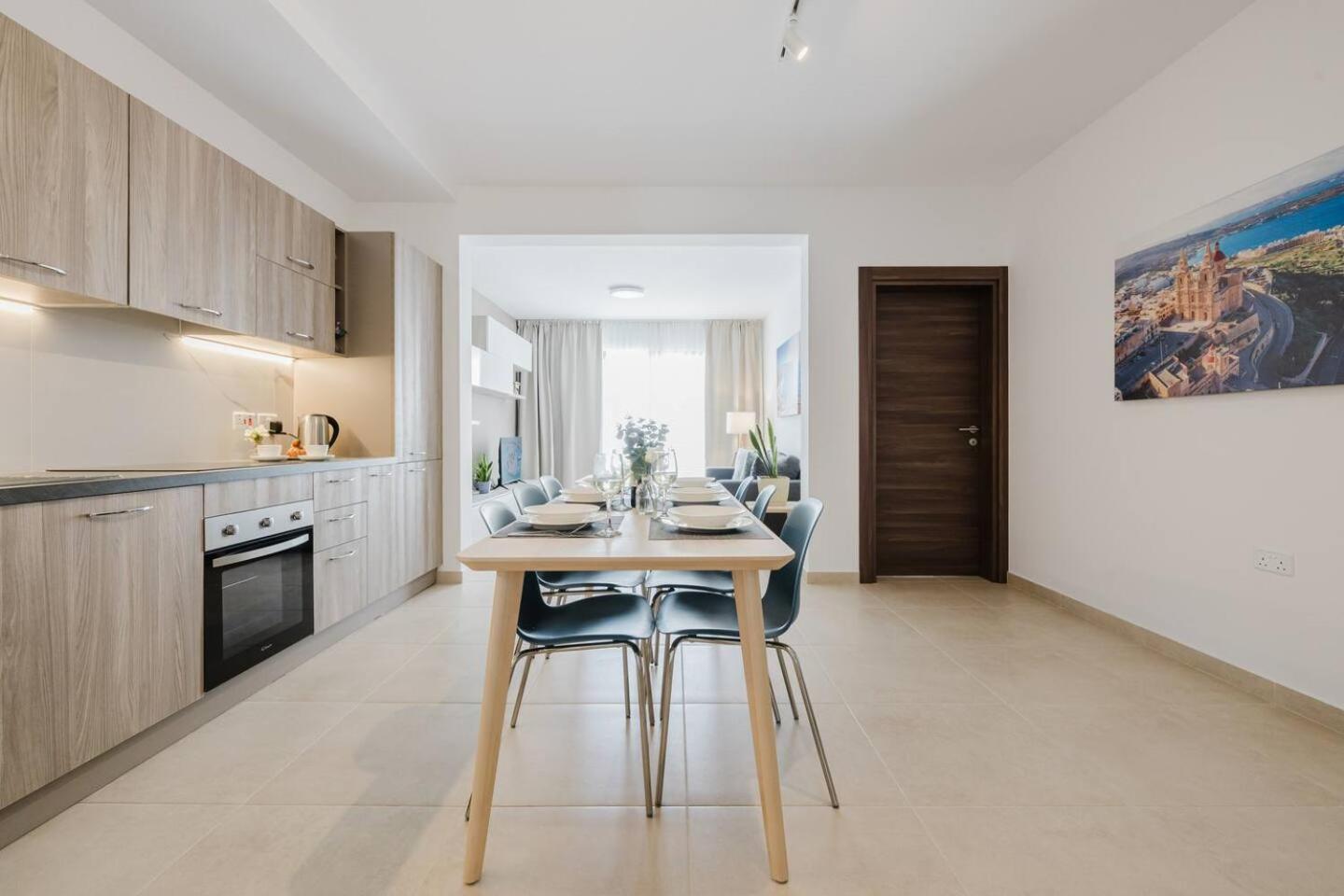 Flat 2 Mlh 3bed Next To By Homely! 아파트 Ghajn Zejtuna