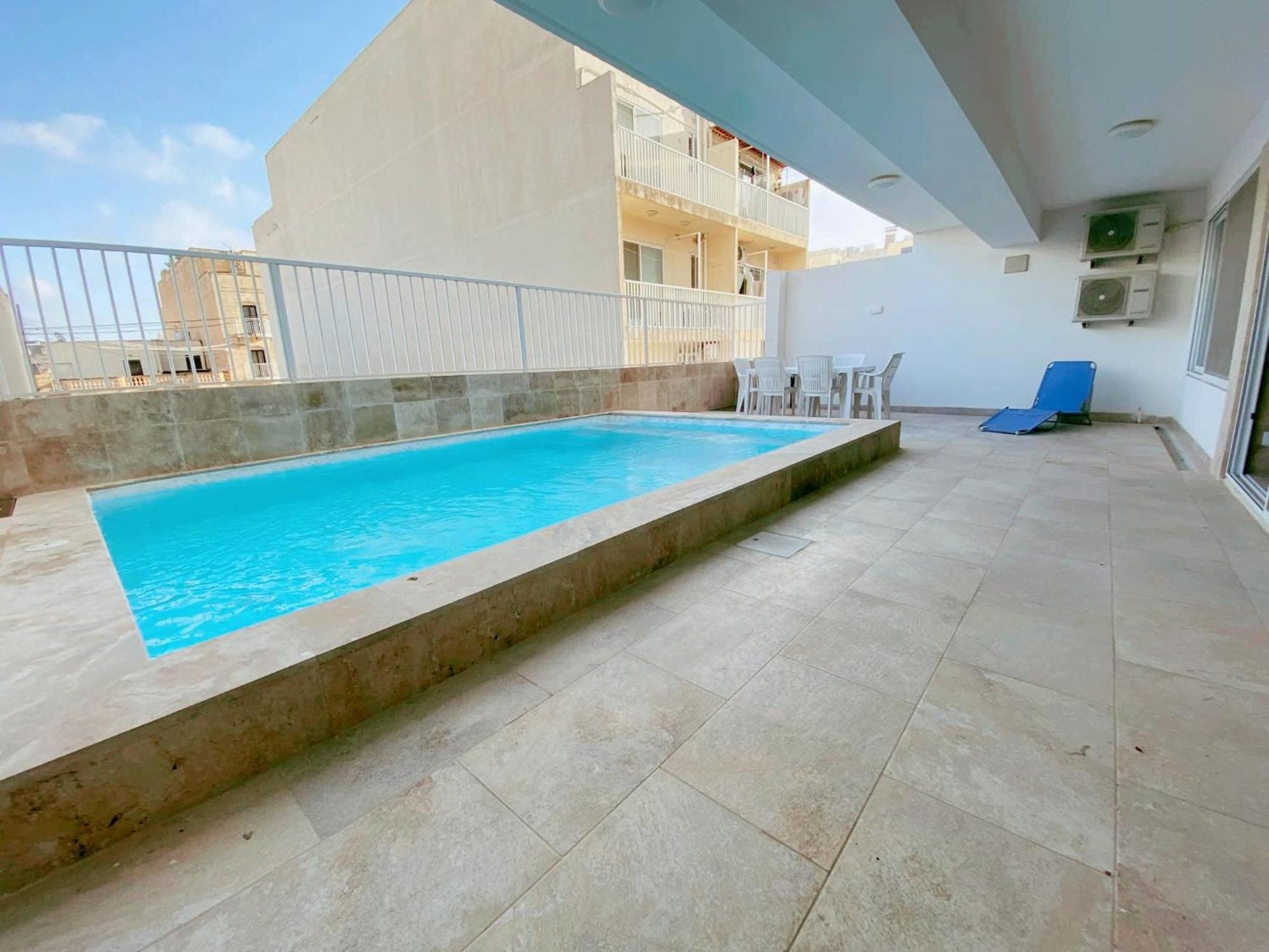 4 Bedroom Maisonette With Private Pool Appartement Għajnsielem