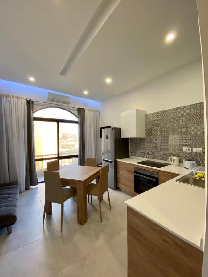 Diamonds Luxury - Julia Apartment *