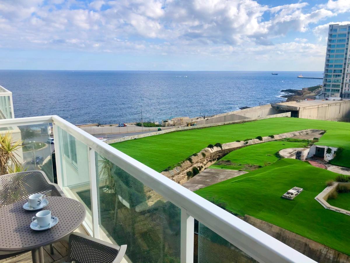 Stylish Seaview In A Prime Location Appartamento