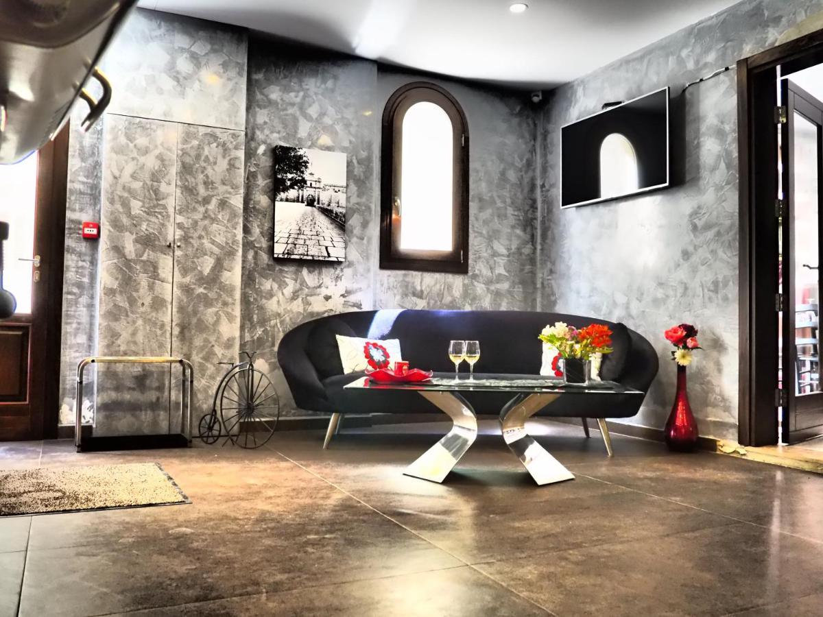 Adelphi Boutique 3*