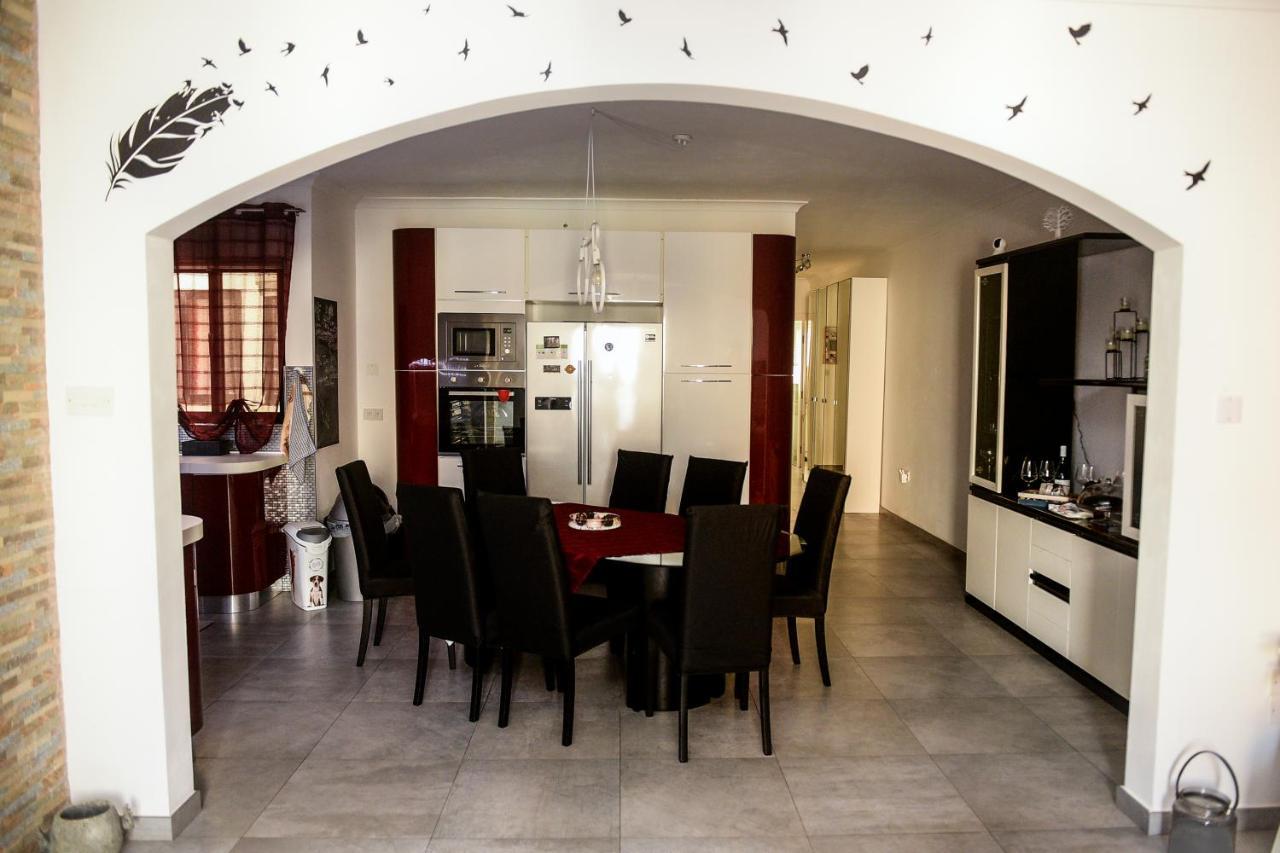 Modern And Homely In