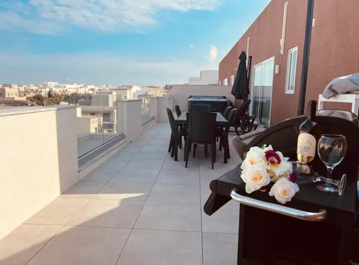 The Hazel Penthouse With Private Jacuzzi Birkirkara