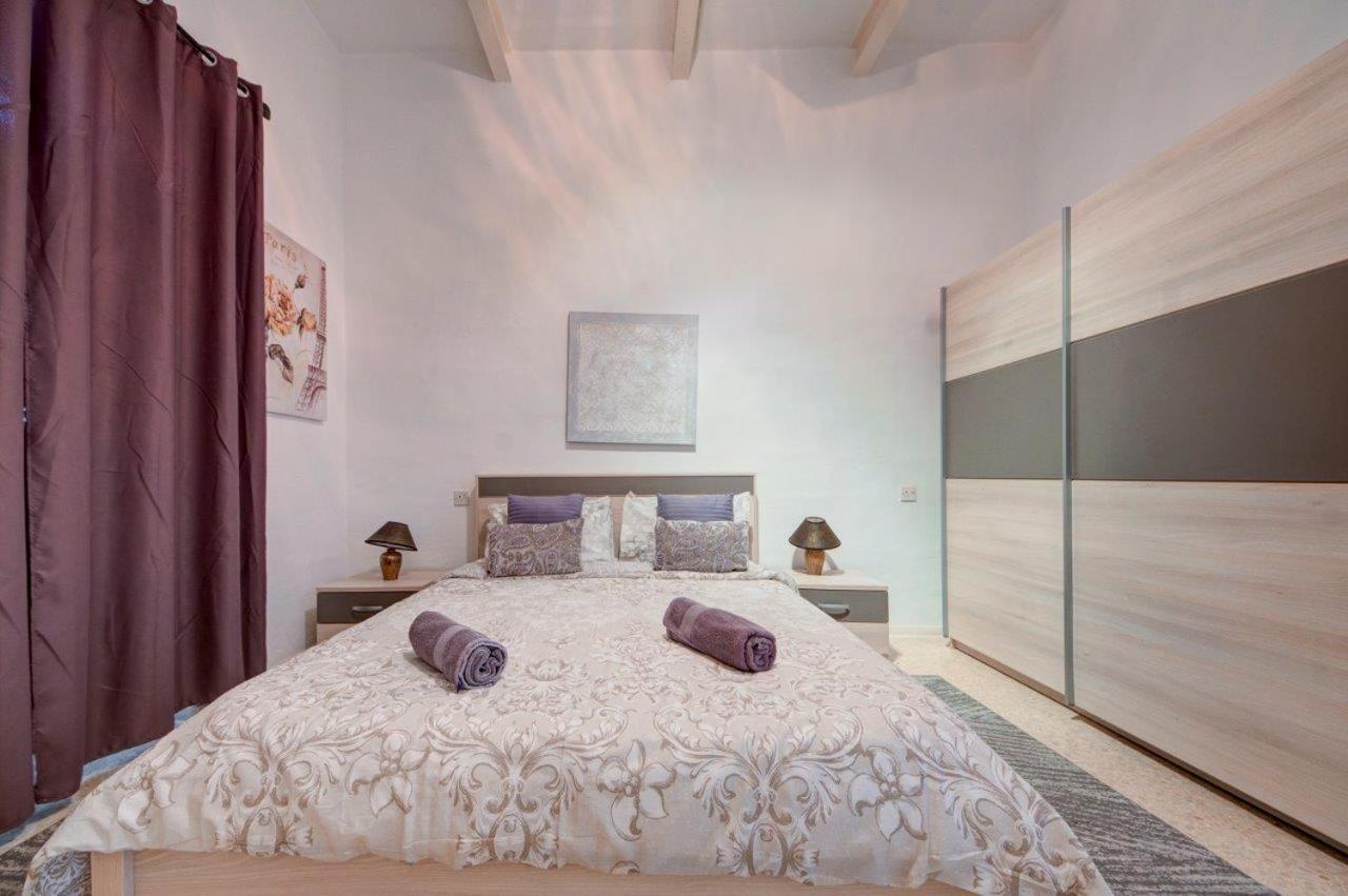 Appartement 2 Bedroom Sleeps 6 Walking Distance To Centre And The Sea La Valette