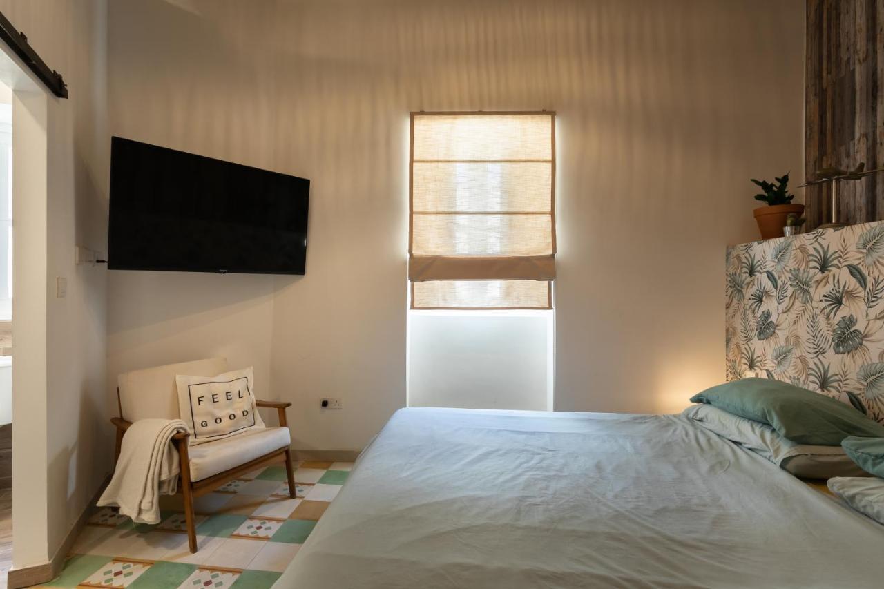 Vakantiehuis Authentic Maltese 2-bedroom House With Terrace Żejtun