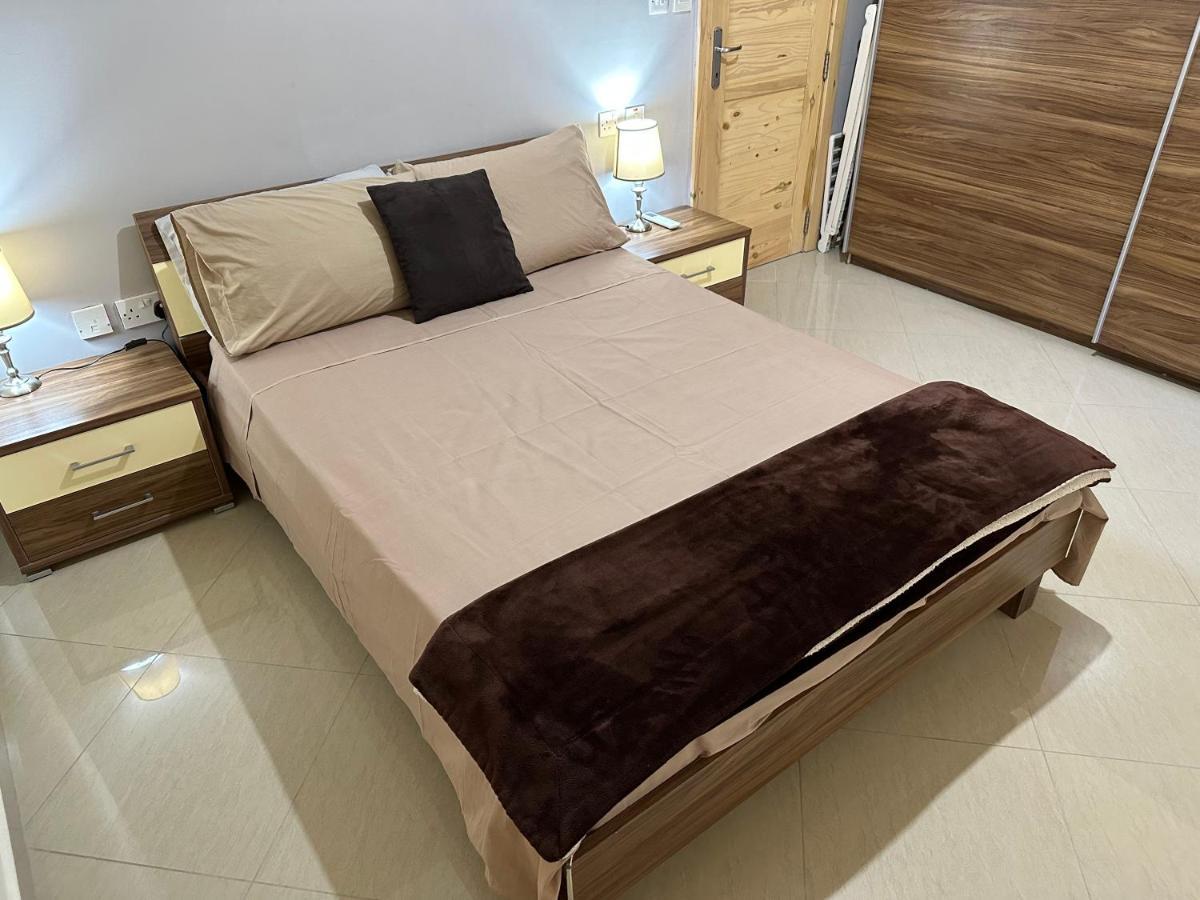 Apartament Ewa - 3-bedrooms Near Sliema - St Julians Seafront
