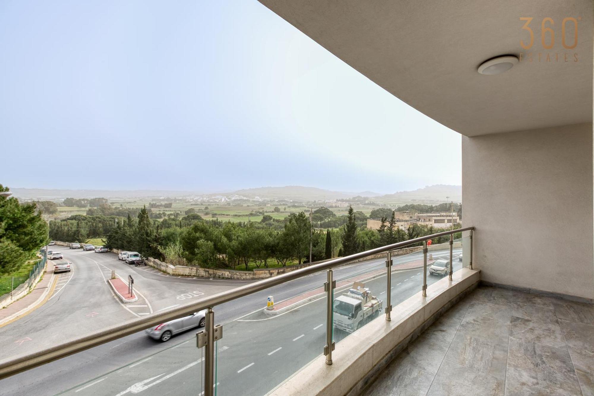 Beautiful 3br With Private Terrace & Views By 360 Estates