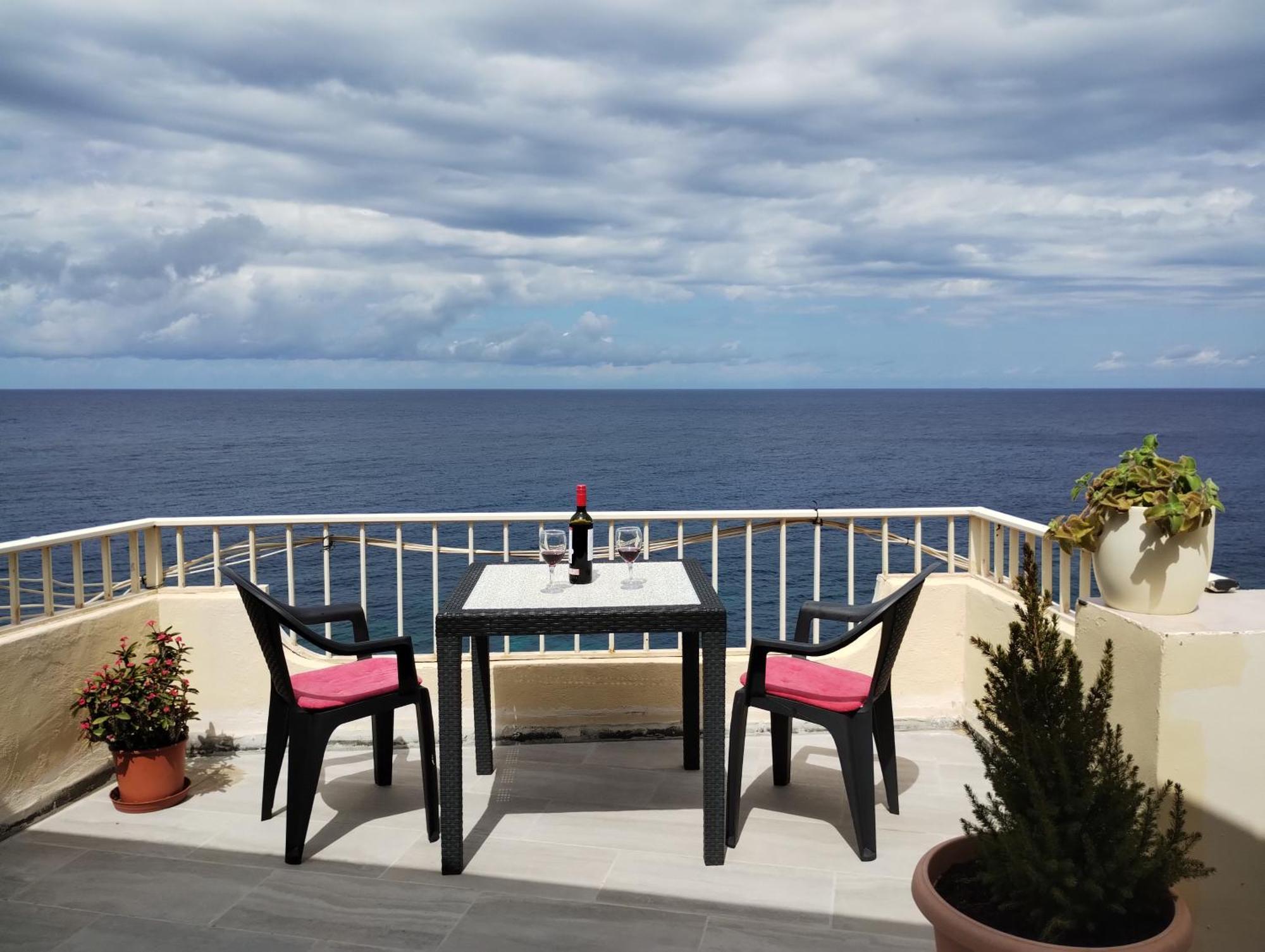Poseidons Seaview Penthouse *
