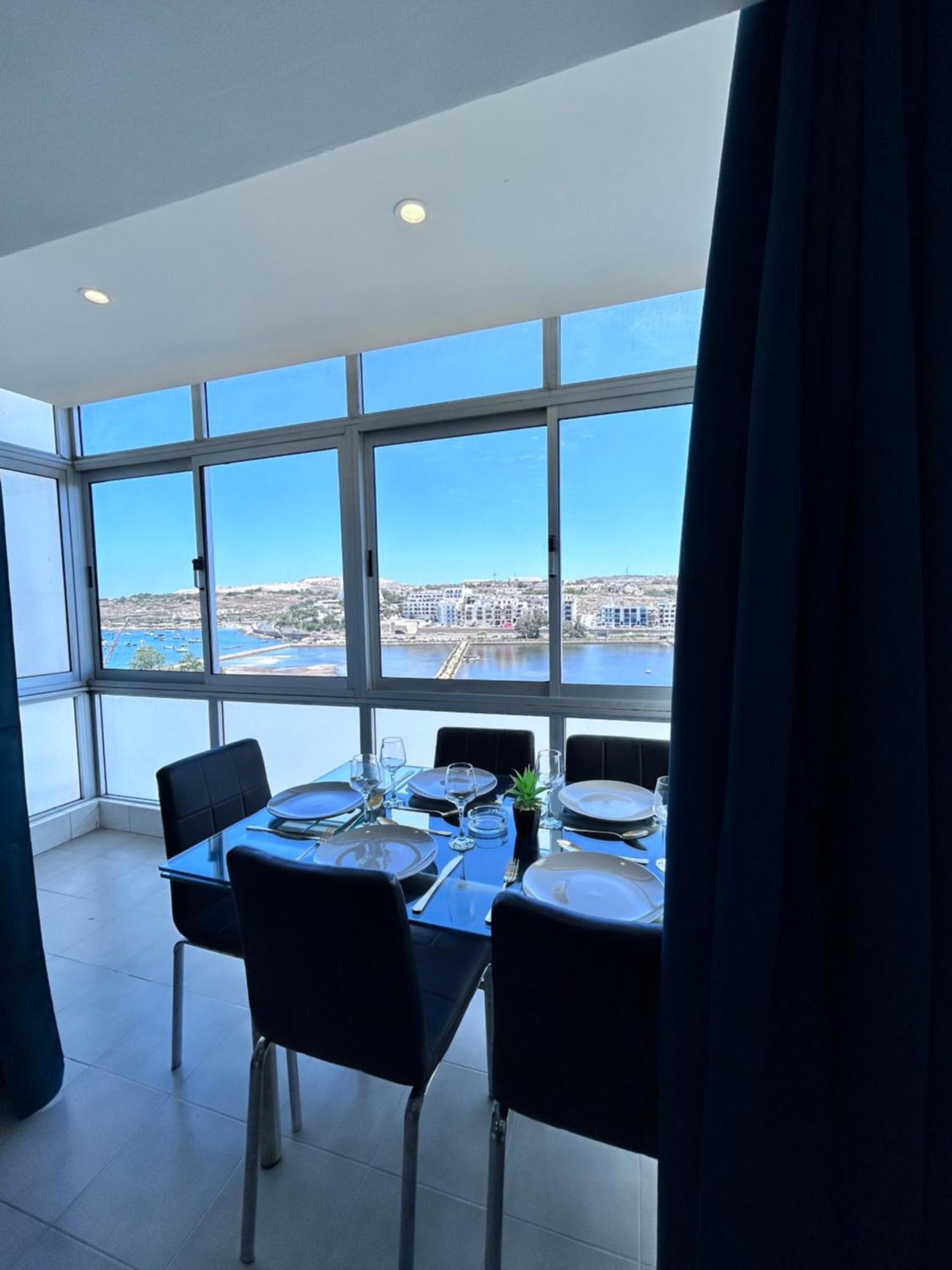 Seascape With Sea Views - 6 Persons , 2 Bathrooms * St. Paul's Bay