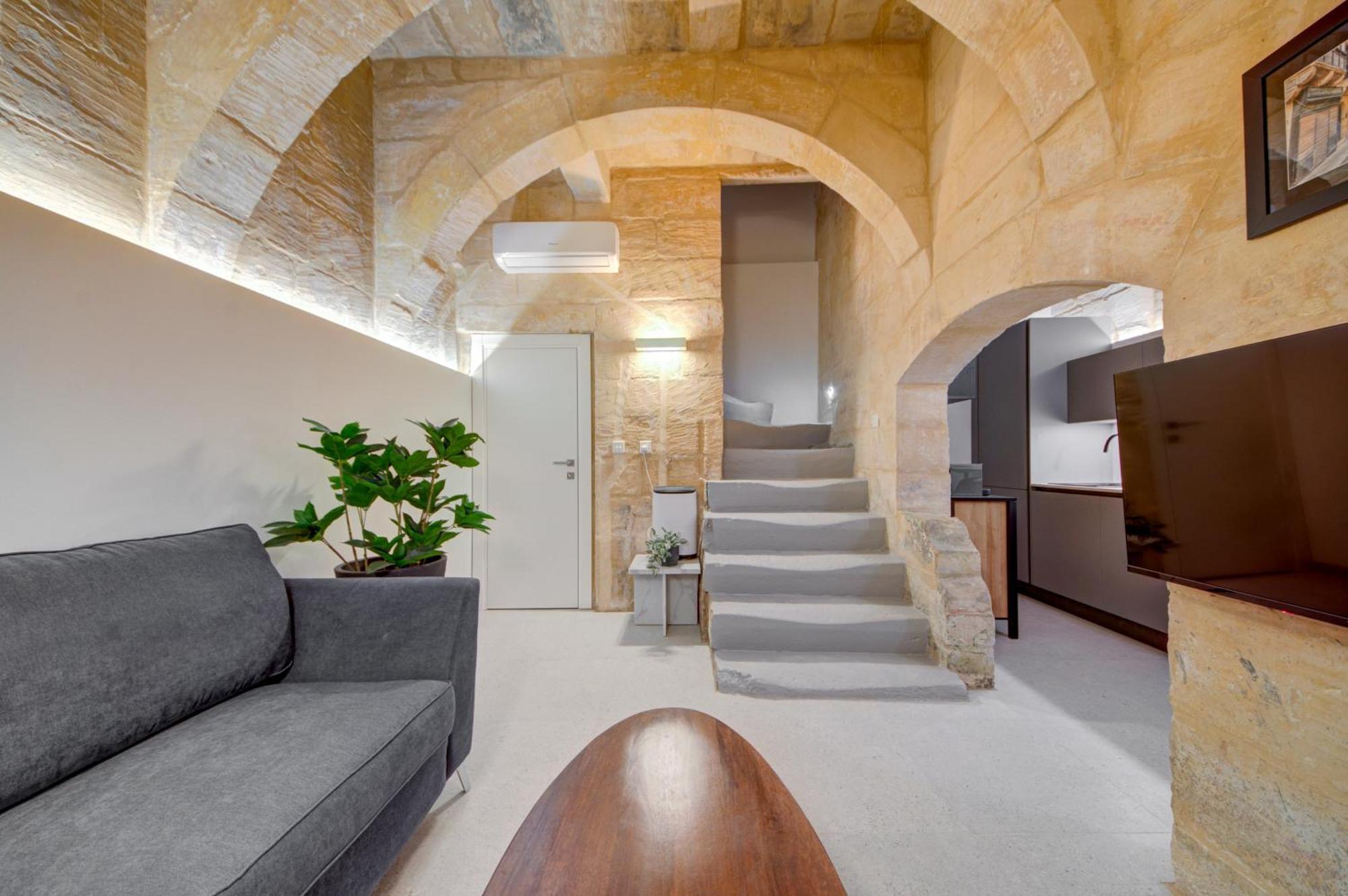 Beautiful, Designer 2br In Heart Of By 360 Estates * La Valeta