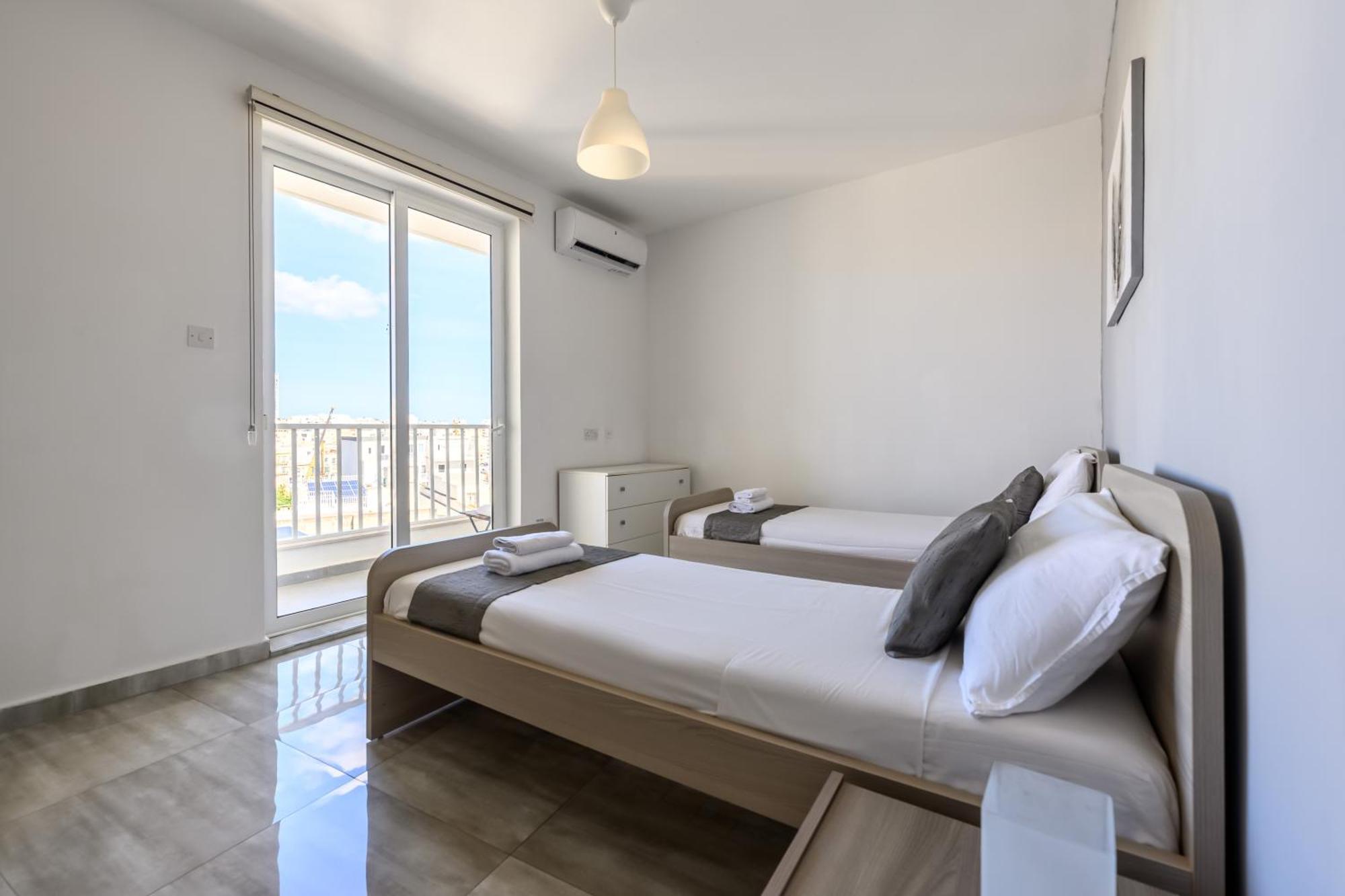 Kwatera prywatna F9 3, Private Two Single Beds With Shared Bathroom In Shared Flat