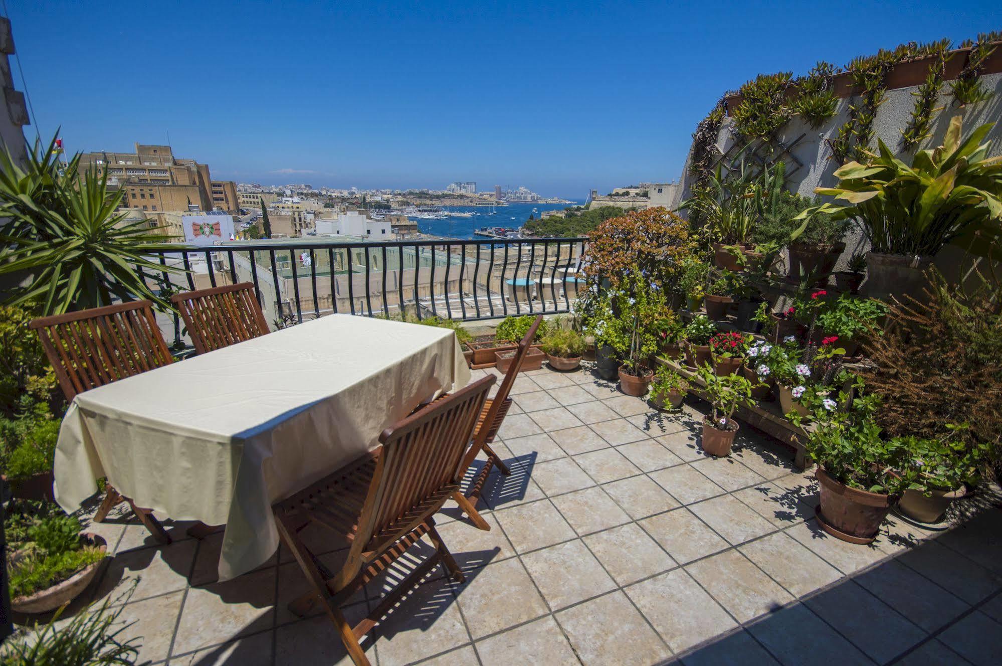 Harbour View Host Family Bed & Breakfast 4*