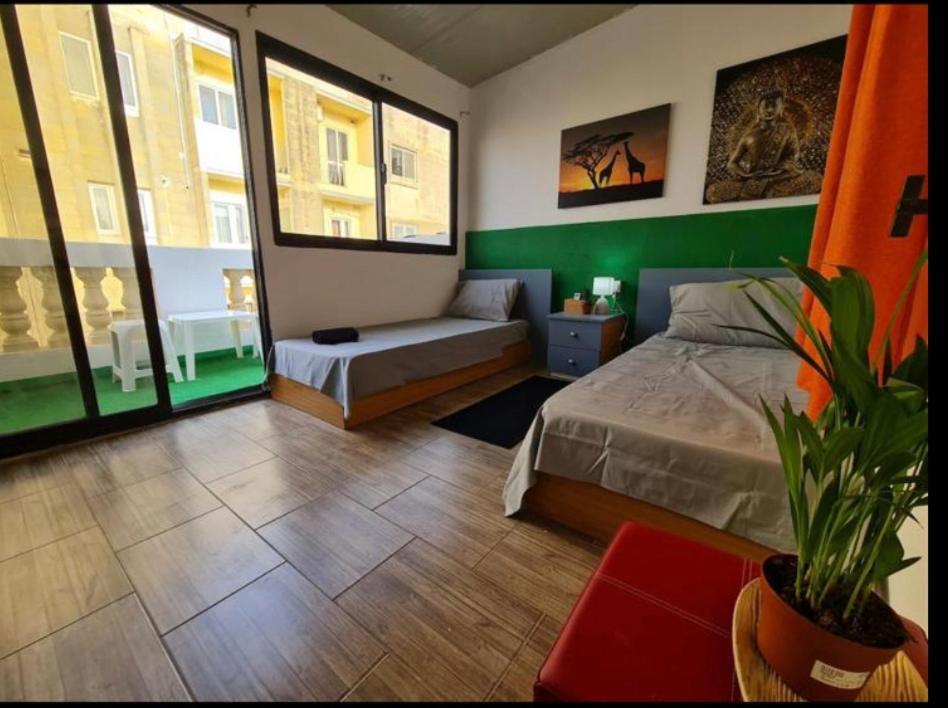 Room 6- Private Room With Private Terrace, Private Bathroom, Ac And Wifi Pensión *