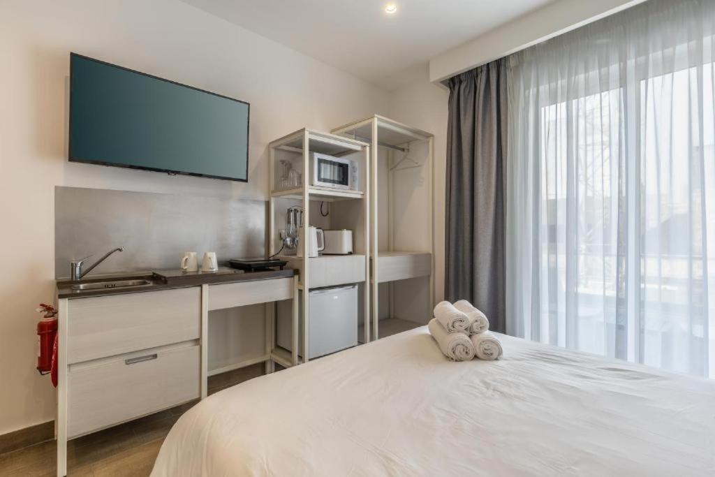 Pensjonat Private Studio 13 At Olo Living Nestled In St Julians